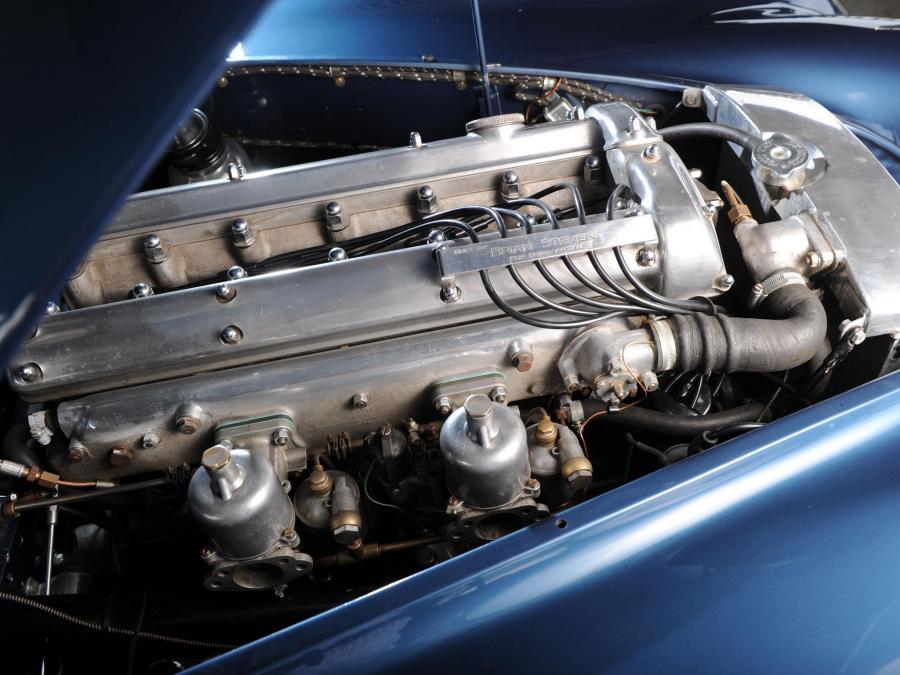  Jaguar XK120 Fixed Head Coupe 1951 года  (UK) (фото 2 из 13)